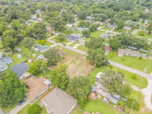 2324 ORANGE TREE DR, Edgewater, FL 32141