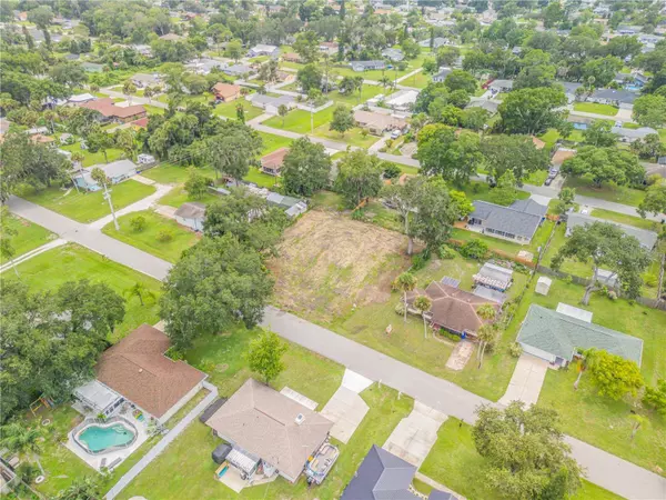 2324 ORANGE TREE DR, Edgewater, FL 32141