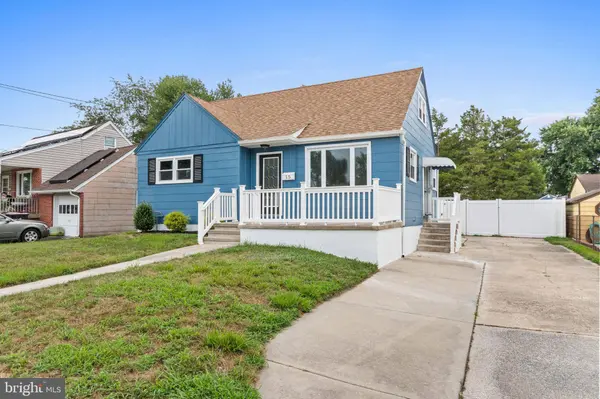 15 CLOVERDALE RD, Blackwood, NJ 08012