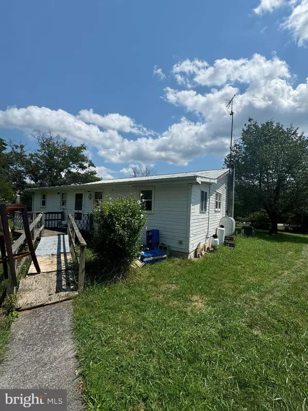 7793 APPLE HARVEST DR, Martinsburg, WV 25401