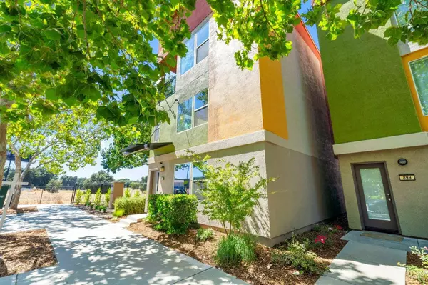 903 Graphite LN, West Sacramento, CA 95691