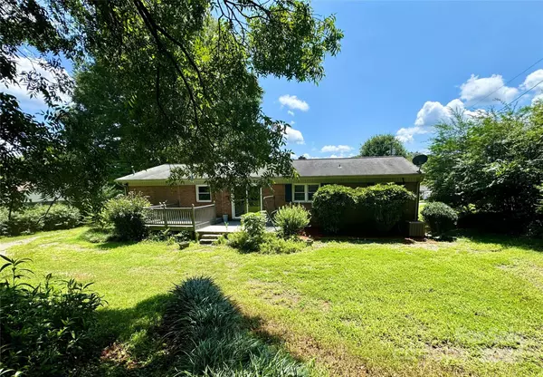 207 Stacy ST, Morganton, NC 28655