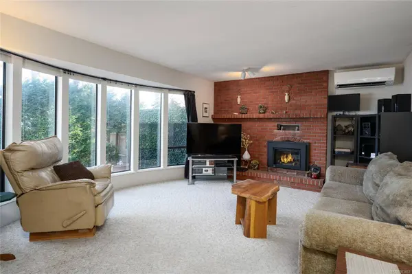 526 Berry Point Rd, Gabriola Island, BC V0R 1X1