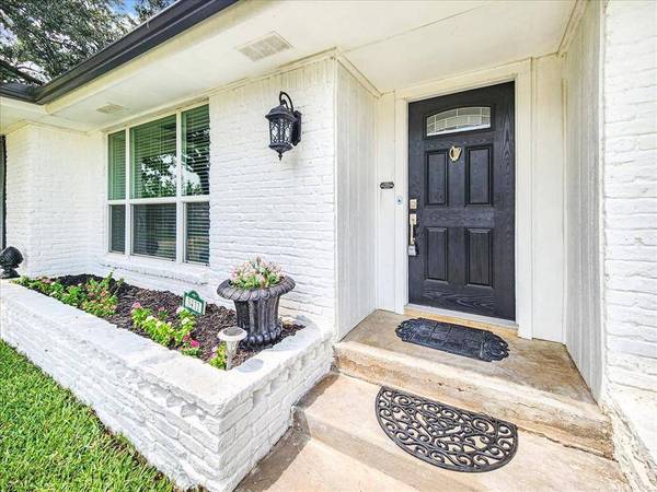 3411 Country Club Road, Pantego, TX 76013