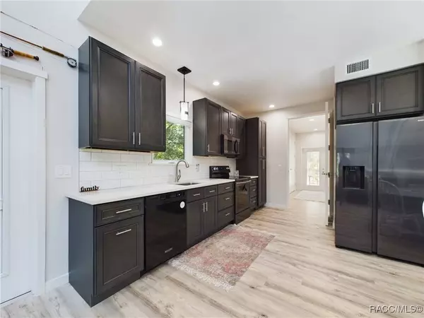 901 N Griffith AVE, Crystal River, FL 34429