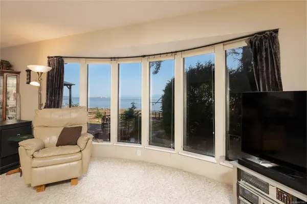 526 Berry Point Rd, Gabriola Island, BC V0R 1X1