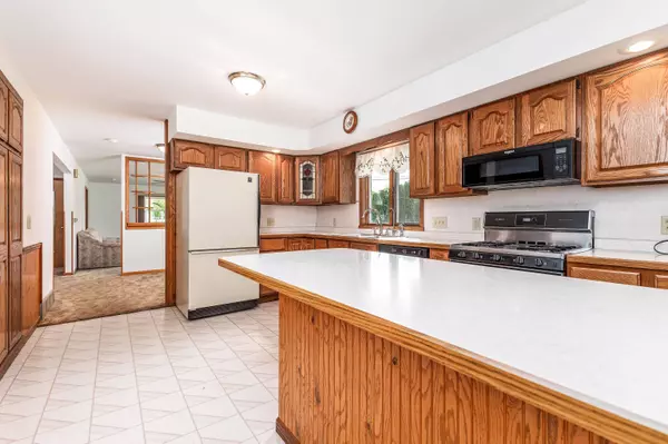 108 N Beebe Street, Warren, IL 61087