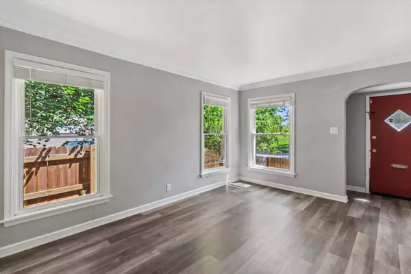 4216 W Burleigh, Milwaukee, WI 53210