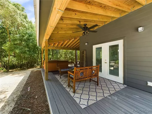 901 N Griffith AVE, Crystal River, FL 34429