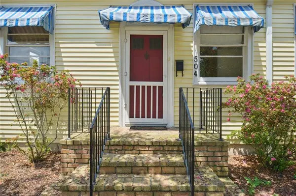 504 RIDGELAKE DR, Metairie, LA 70001