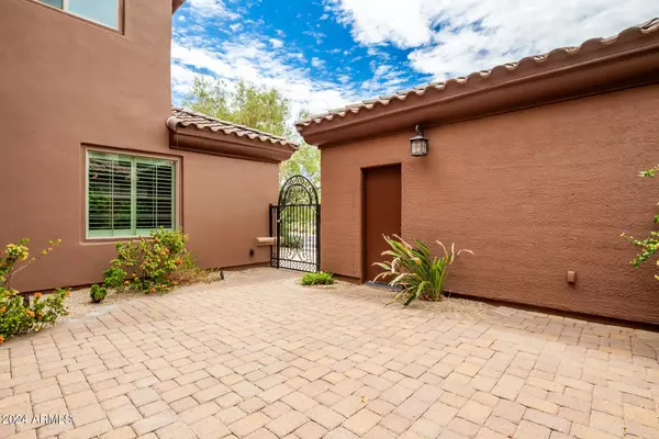 3658 E LOS GATOS Drive, Phoenix, AZ 85050