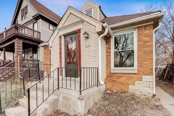 4216 W Burleigh, Milwaukee, WI 53210