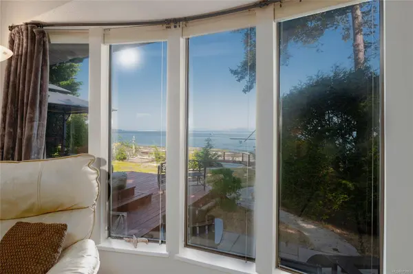 526 Berry Point Rd, Gabriola Island, BC V0R 1X1