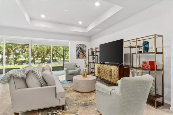 6248 BRADFORD WOODS DR, Zephyrhills, FL 33542