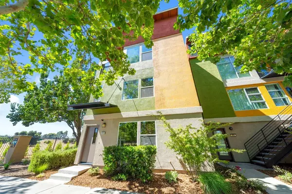 903 Graphite LN, West Sacramento, CA 95691