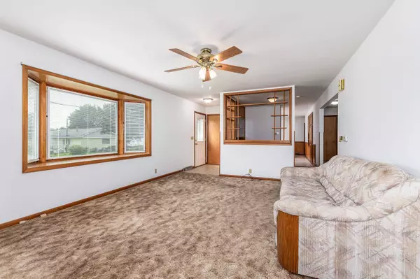 108 N Beebe Street, Warren, IL 61087