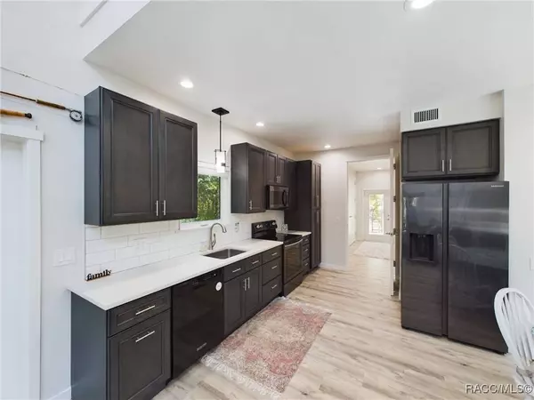 901 N Griffith AVE, Crystal River, FL 34429