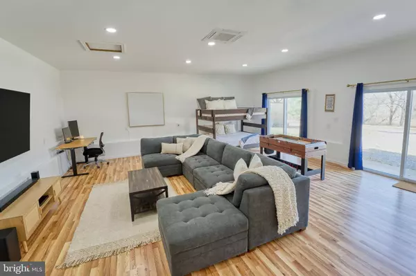 4809 GROVE HILL RIVER RD, Shenandoah, VA 22849