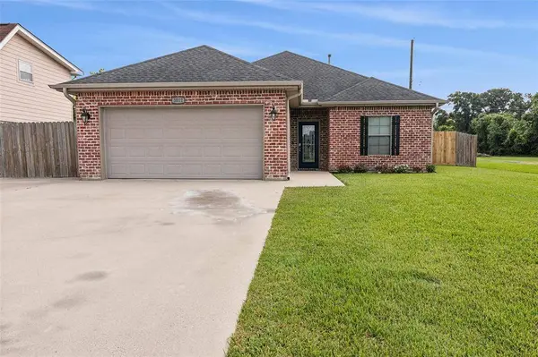 3012 Washington ST, Nederland, TX 77627
