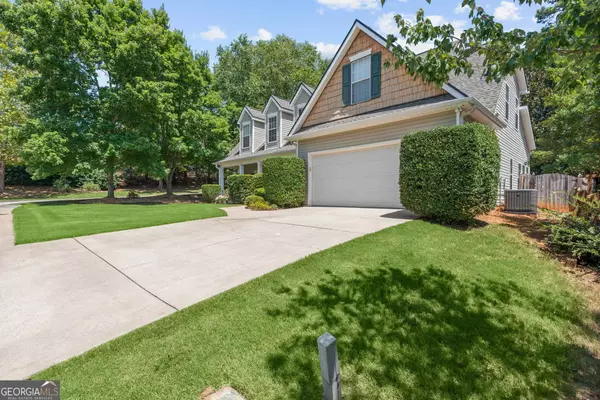 4 Brightling LN, Newnan, GA 30265