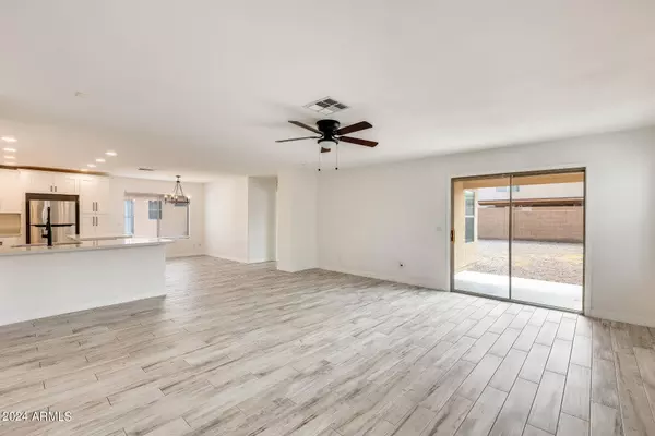 6019 S 21ST Drive, Phoenix, AZ 85041