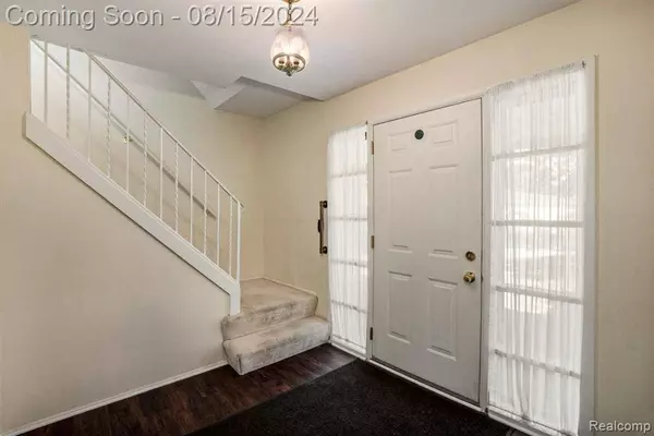 15606 Levan Road, Livonia, MI 48154