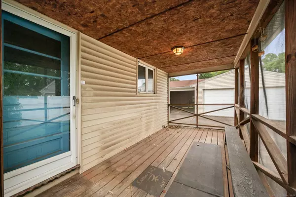 65 West Street, Windsor Locks, CT 06096