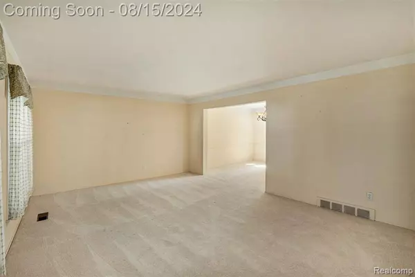 15606 Levan Road, Livonia, MI 48154