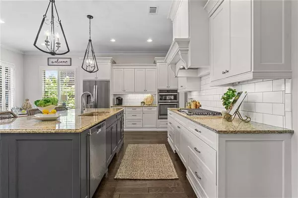 2040 Creekstone Point DR, Cumming, GA 30041