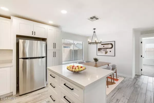 6019 S 21ST Drive, Phoenix, AZ 85041