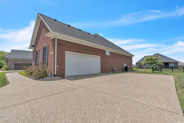 11805 Timberland Dr, Louisville, KY 40291