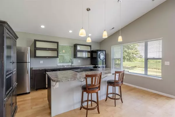 1053 67th St, Elberon, IA 52225