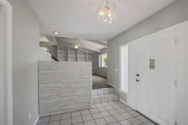 525 JOHNS PASS AVE, Madeira Beach, FL 33708