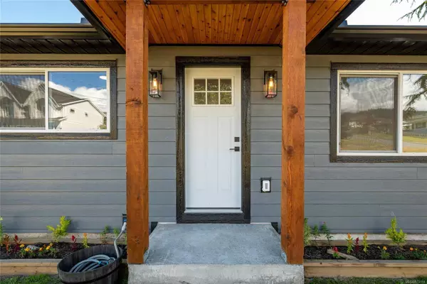 321 2nd Ave, Ladysmith, BC V9G 1B2