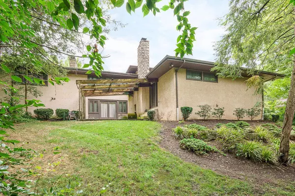 2520 Charing Road, Columbus, OH 43221