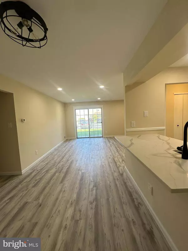 1401-A RALSTON DR, Mount Laurel, NJ 08054