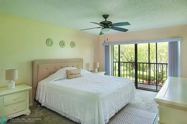 3450 Twin Lakes Ter  #203, Fort Pierce, FL 34951