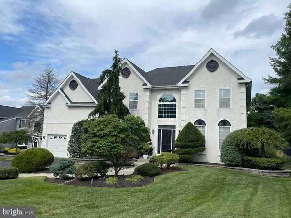 2 AUTUMNWOOD LANE, Mount Laurel, NJ 08054