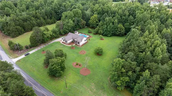 5891 Howard CIR, Archdale, NC 27263