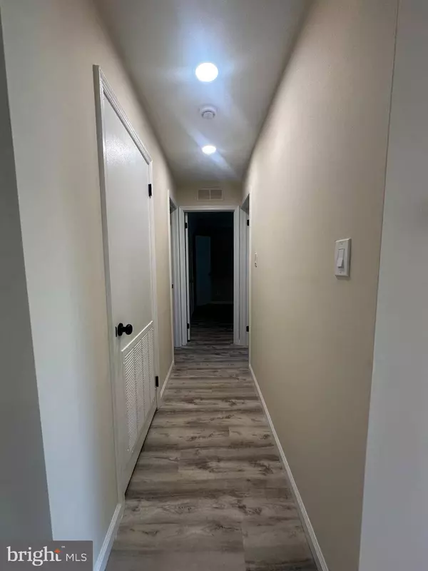 1401-A RALSTON DR, Mount Laurel, NJ 08054