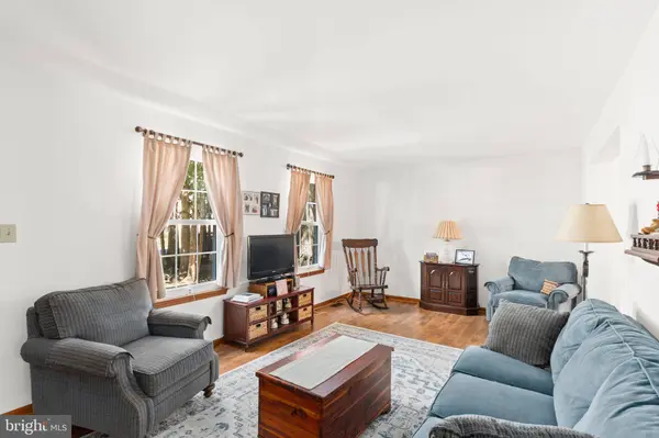 18 ASHLAND AVE, Sicklerville, NJ 08081