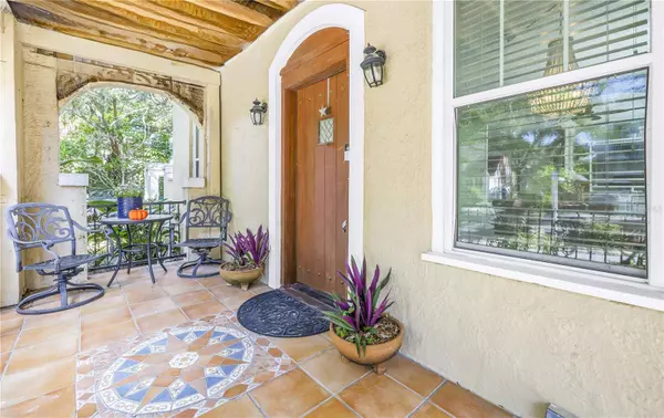 3103 W WALLCRAFT AVE, Tampa, FL 33611