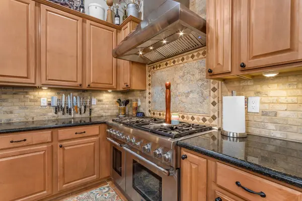 2165 E County Down Dr, Chandler, AZ 85249-4614