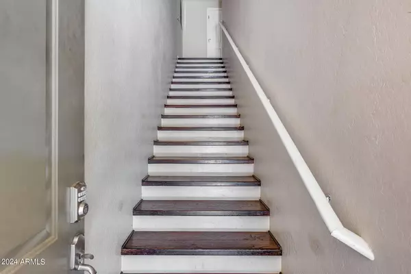 14575 W MOUNTAIN VIEW Boulevard #322, Surprise, AZ 85374