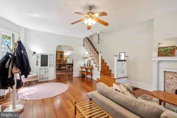 1206 S 52ND ST, Philadelphia, PA 19143