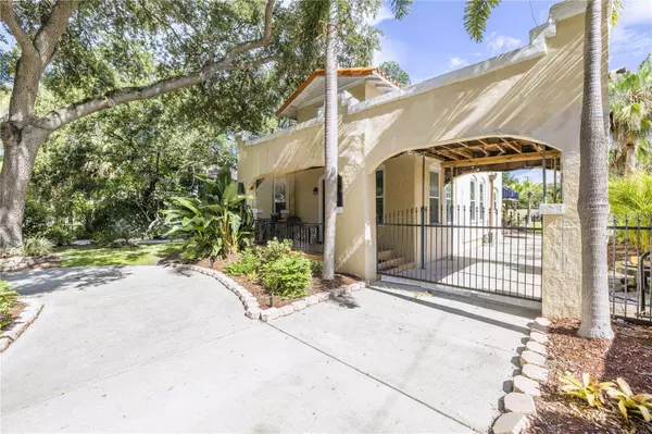 3103 W WALLCRAFT AVE, Tampa, FL 33611