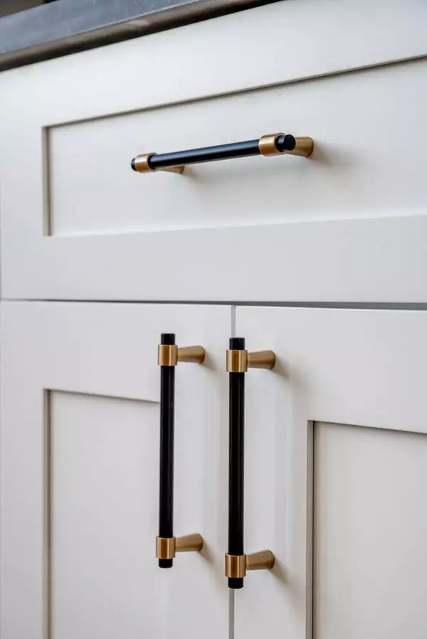 2521 W Lexington ST, Chicago, IL 60612