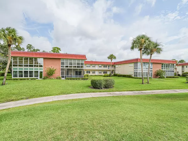 105 Spring Lake CT 101, Vero Beach, FL 32962