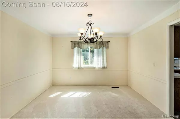 15606 Levan Road, Livonia, MI 48154