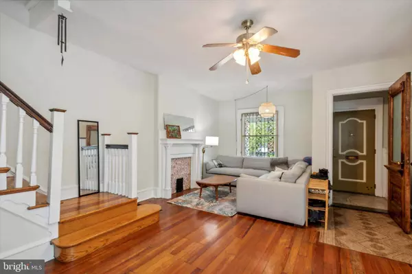 1206 S 52ND ST, Philadelphia, PA 19143